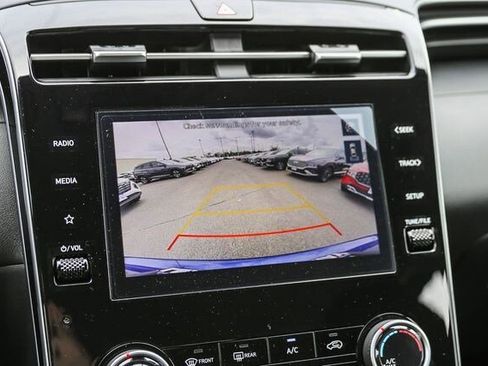 Certified 2024 Hyundai Tucson SE image 25