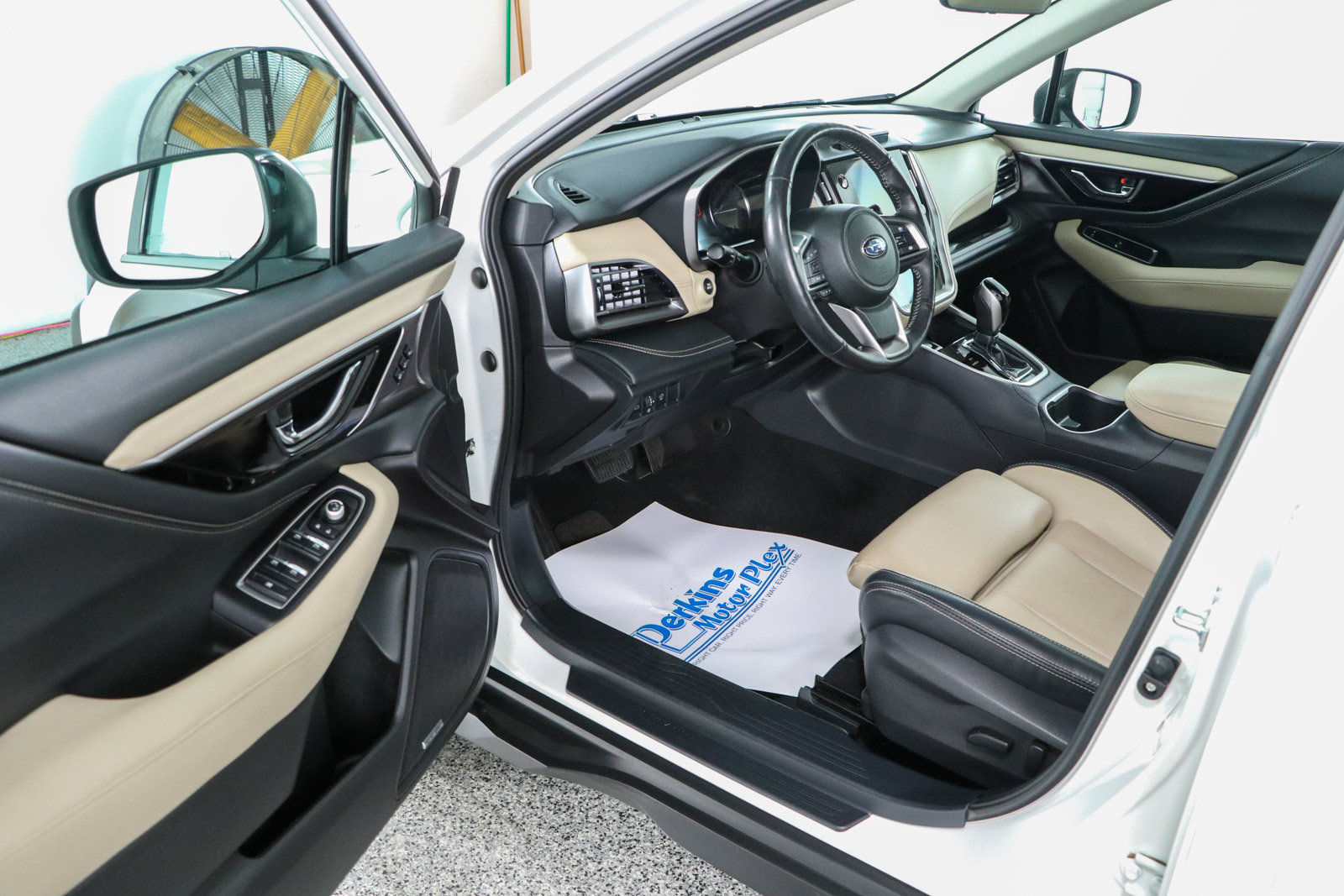 Used 2023 Subaru Outback Limited AWD/4WD image 3