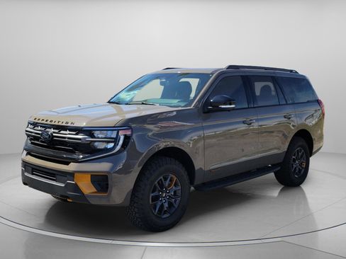 New 2026 Ford Expedition Tremor image 2