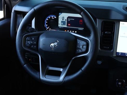 Used 2024 Ford Bronco Outer Banks image 12