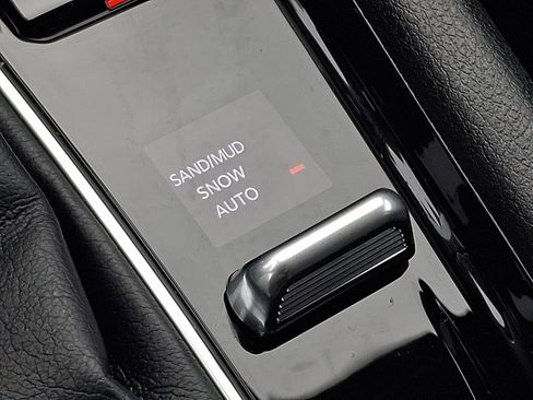 Certified 2023 Jeep Compass Limited image 25