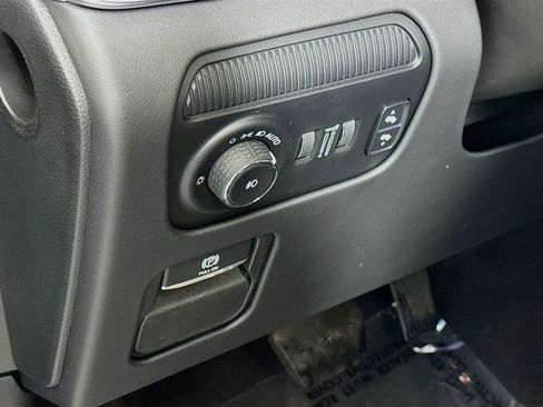 Used 2022 Jeep Grand Wagoneer Series II w/ Convenience Group III image 10