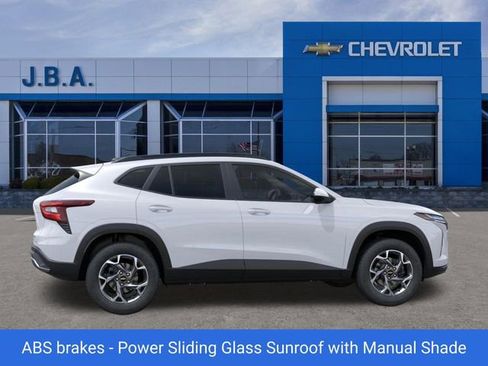 New 2026 Chevrolet Trax LT w/ Sunroof Package image 5