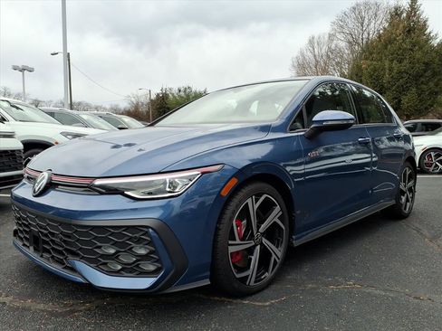 New 2025 Volkswagen GTI SE image 2