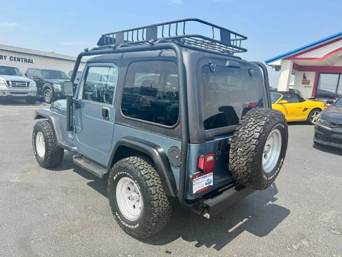 Used 1998 Jeep Wrangler SE AWD/4WD image 3