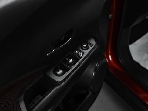 Used 2024 Nissan Kicks SR FWD image 40