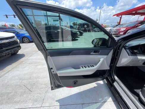 Used 2019 Hyundai Sonata SE FWD image 11