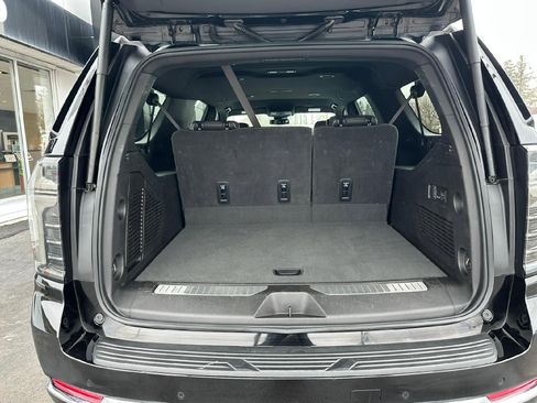 Certified 2025 Chevrolet Suburban Premier image 52