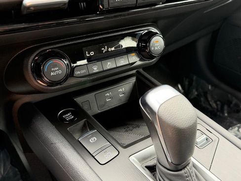 Used 2026 Nissan Kicks SV image 19