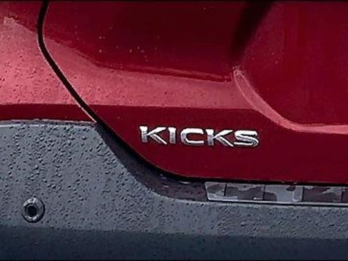 Used 2020 Nissan Kicks SR w/ SR Premium Package FWD image 31
