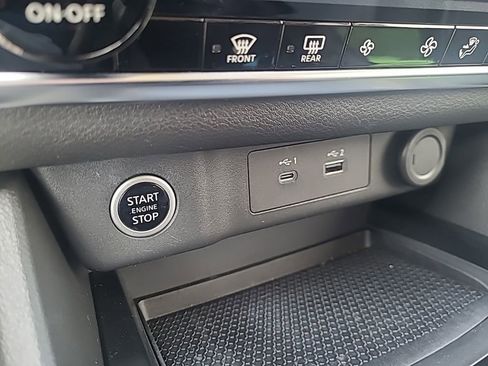 Used 2023 Nissan Rogue SV image 21