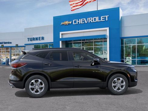 New 2026 Chevrolet Blazer LT image 5