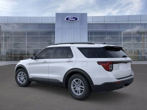 New 2026 Ford Explorer Active RWD image 4