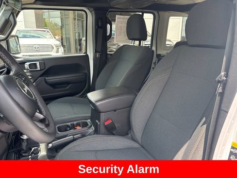 Used 2025 Jeep Wrangler Unlimited Sport AWD/4WD image 12