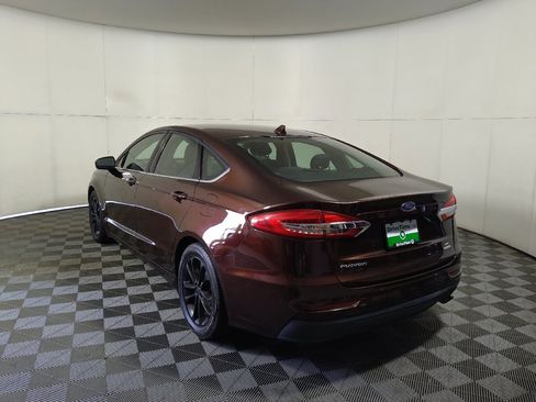 Used 2019 Ford Fusion SE FWD image 6