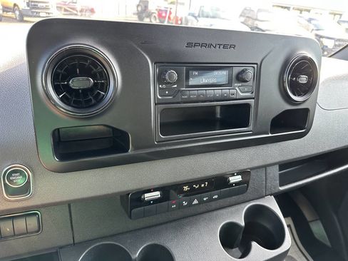 Used 2022 Mercedes-Benz Sprinter 3500 image 15