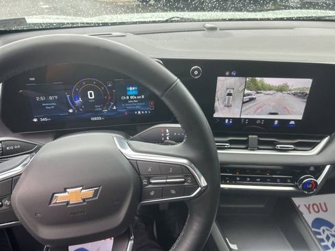 Used 2025 Chevrolet Equinox LT w/ Convenience Package II FWD image 30