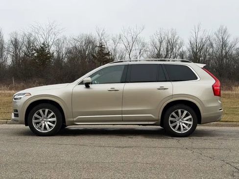 Used 2016 Volvo XC90 T6 Momentum w/ Protection Package Plus image 8