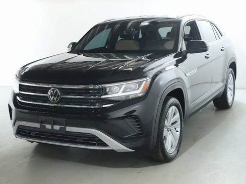 Used 2023 Volkswagen Atlas Cross Sport SE AWD/4WD image 1