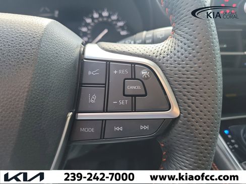 Used 2023 Toyota Sienna XSE w/ XSE Plus Package FWD image 30