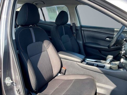 Certified 2025 Nissan Sentra SV FWD image 8