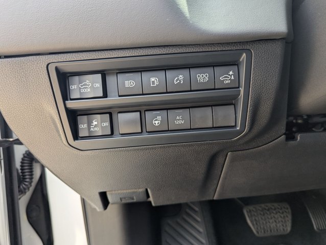 Used 2025 Toyota Tundra Platinum AWD/4WD image 11