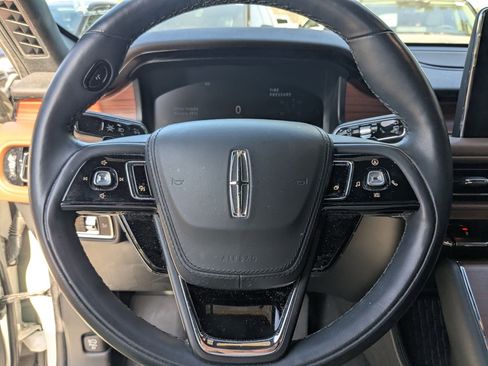 Used 2023 Lincoln Aviator Reserve w/ Equipment Group 201A image 13