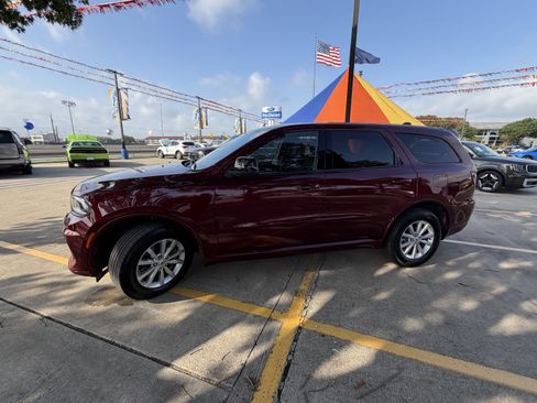 Used 2025 Dodge Durango GT RWD image 12
