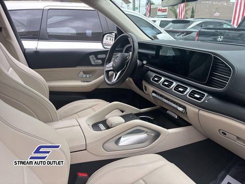Used 2022 Mercedes-Benz GLS 450 4MATIC image 9