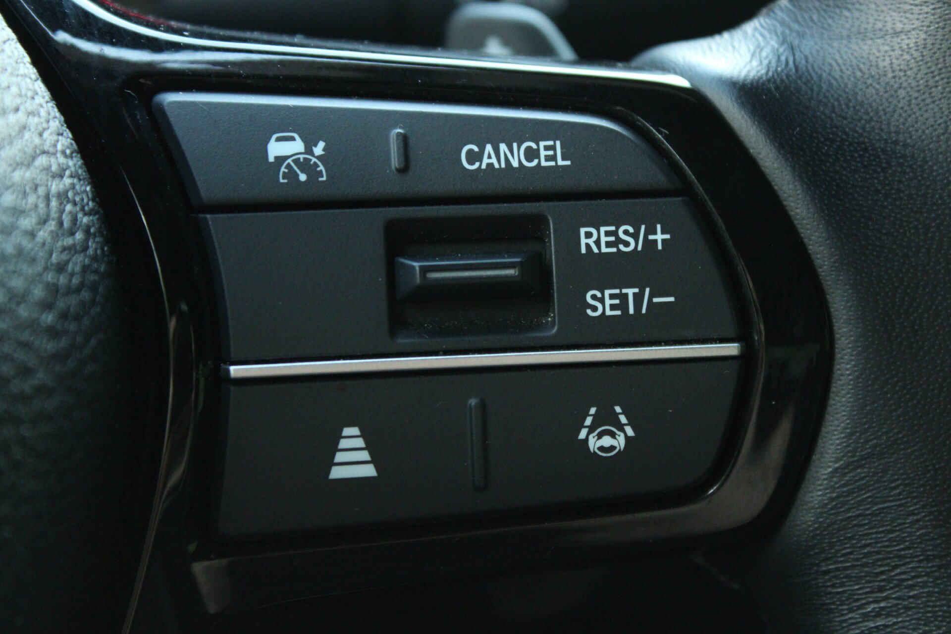 Used 2025 Honda Civic Sport image 30
