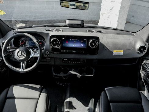 New 2026 Mercedes-Benz Sprinter 2500 image 22