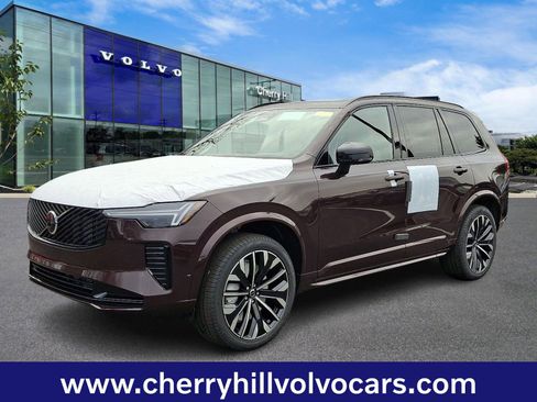 New 2026 Volvo XC90 B6 Ultra w/ Lounge Package image 2