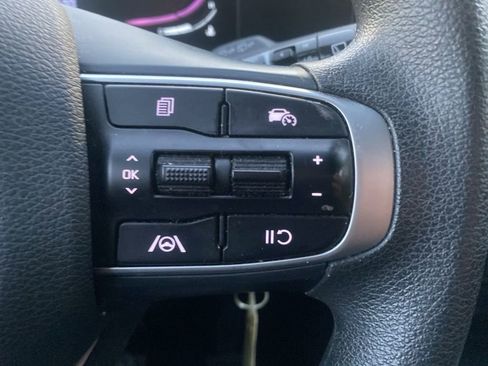 Used 2023 Kia Sportage LX image 17