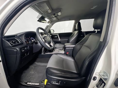 Used 2020 Toyota 4Runner SR5 Premium RWD image 14