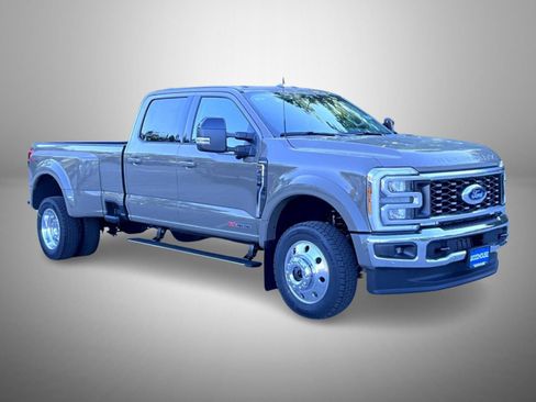 New 2026 Ford F450 Lariat w/ Lariat Ultimate Package AWD/4WD image 3