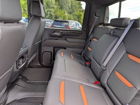 New 2026 GMC Sierra 2500 AT4 w/ AT4 Premium Plus Package AWD/4WD image 17