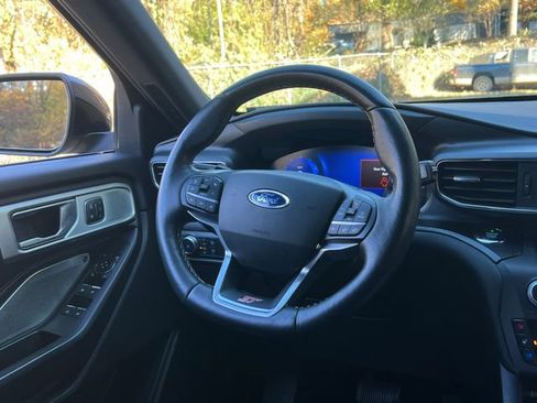 Used 2020 Ford Explorer ST w/ ST High-Performance Pack image 22