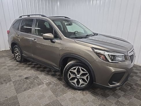 Used 2021 Subaru Forester Premium AWD/4WD image 7