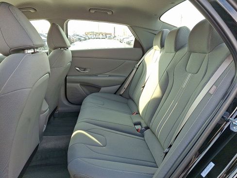 Certified 2025 Hyundai Elantra Sport image 10