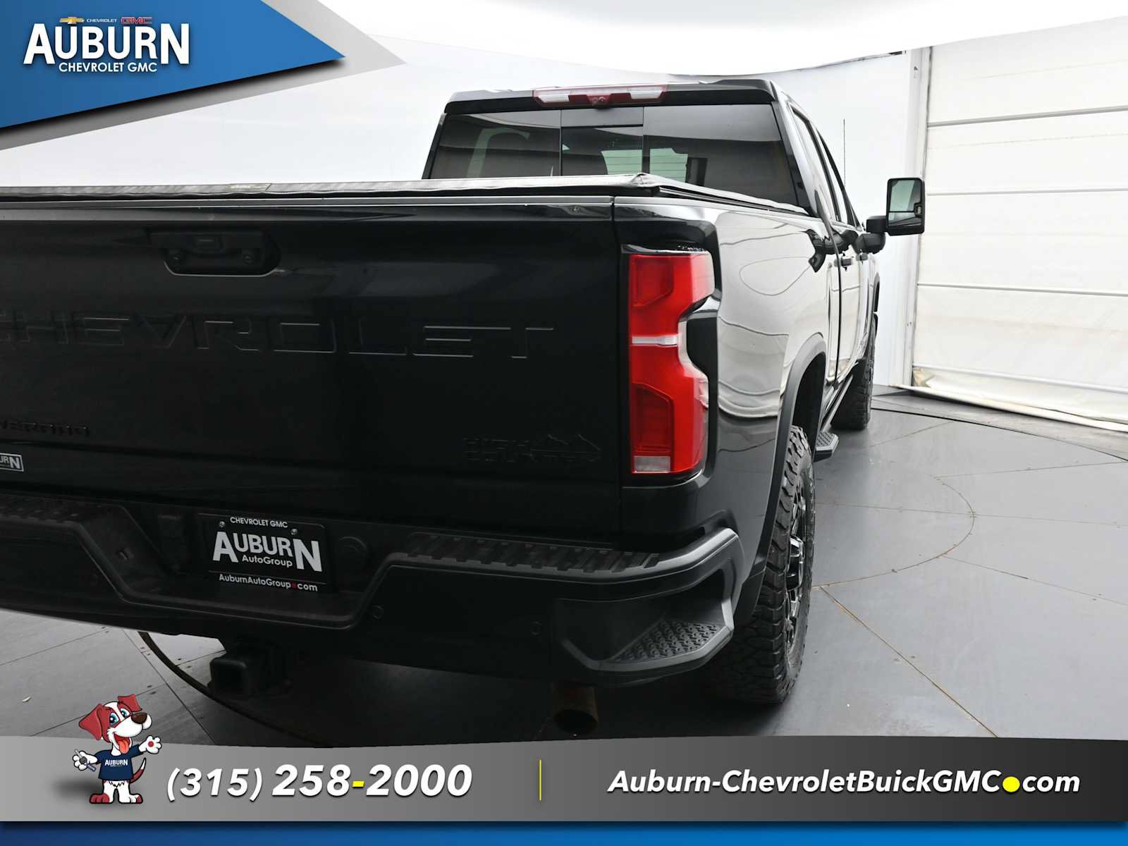 Used 2024 Chevrolet Silverado 2500 High Country w/ High Country Premium Package AWD/4WD image 4