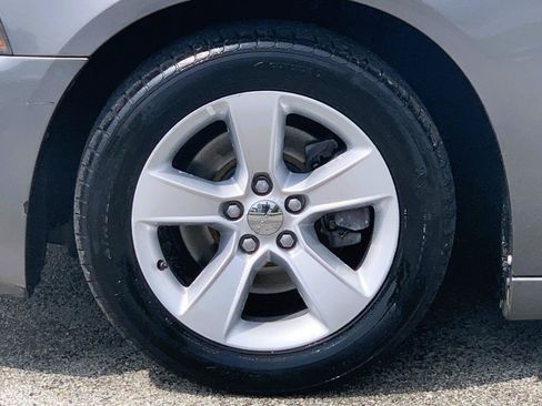 Used 2012 Dodge Charger SE RWD image 39