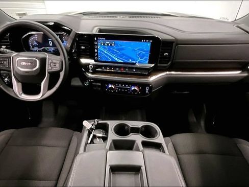 Used 2025 GMC Sierra 1500 SLE w/ Preferred Package AWD/4WD image 17