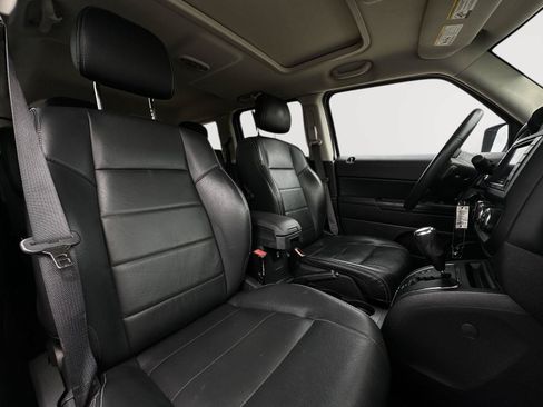 Used 2016 Jeep Patriot High Altitude AWD/4WD image 19