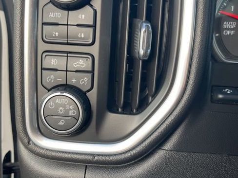 Used 2019 Chevrolet Silverado 1500 High Country w/ Technology Package AWD/4WD image 17