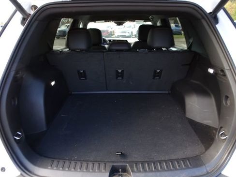 Used 2025 Chevrolet Equinox ACTIV w/ Safety and Technology Package image 19