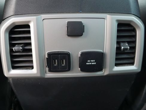 Used 2017 Ford F150 Lariat AWD/4WD image 9
