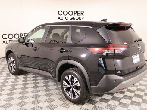 Used 2023 Nissan Rogue SV image 21
