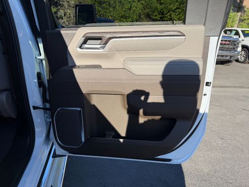 New 2026 GMC Sierra 2500 SLT w/ SLT Premium Package image 21