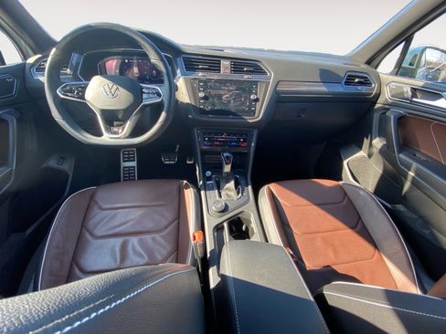 Used 2022 Volkswagen Tiguan SEL R-Line image 18