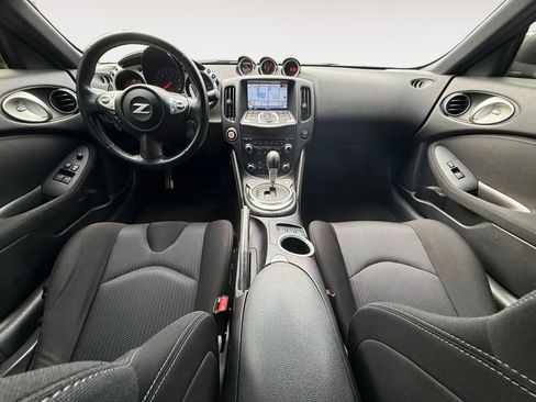 Used 2015 Nissan 370Z w/ Sport Package image 11